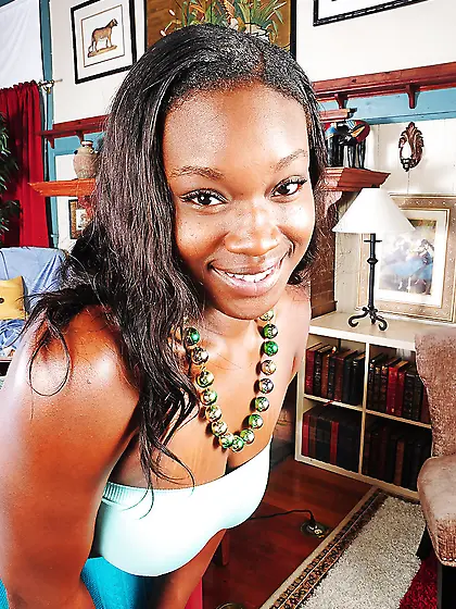 Saggy tits beautiful babe