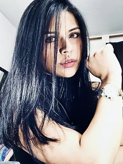 Camgirl spanish squirt