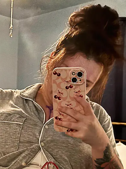 Shy Girlfriend Flashing 36H boobs