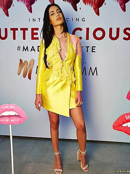 stunning babes #2285