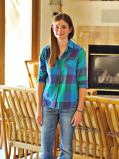 Cute brunette teen Lara Brookes strips to make some sweet softco