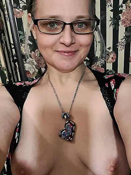 Kittielove1000 (Selfies)