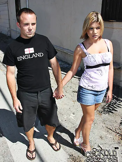 Busty cutie Leigh Livingston bangs a bunch of black dudes in fro