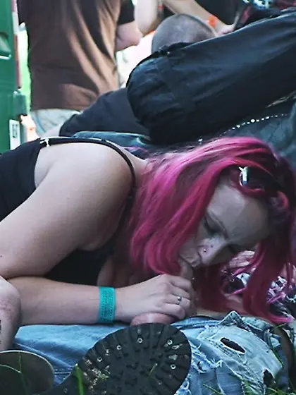 Plump redhead chick fingered