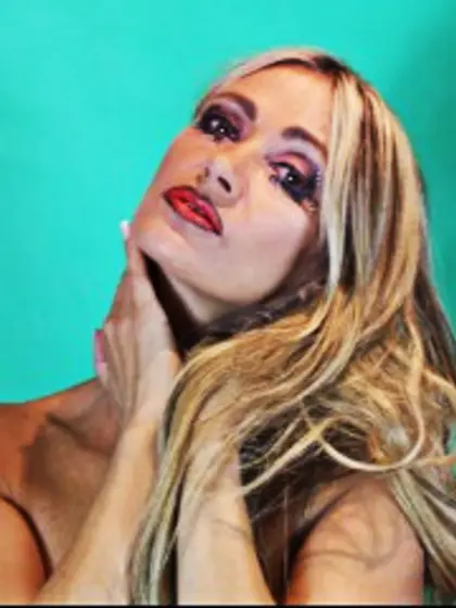 Blonde sebastiana perform anal