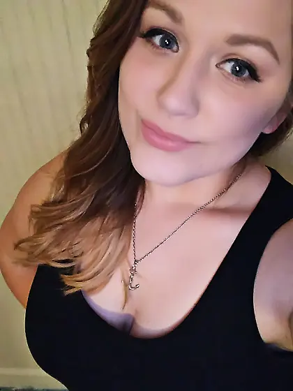 Ashley cell phone pics