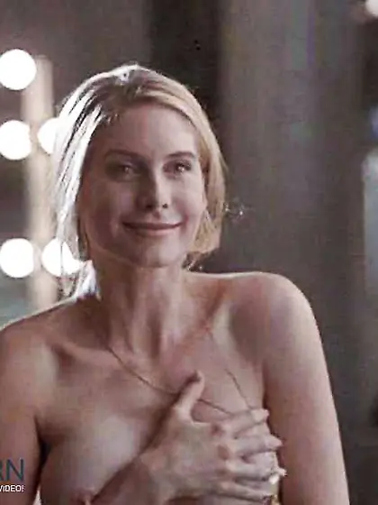 ELIZABETH MITCHELL in GIA