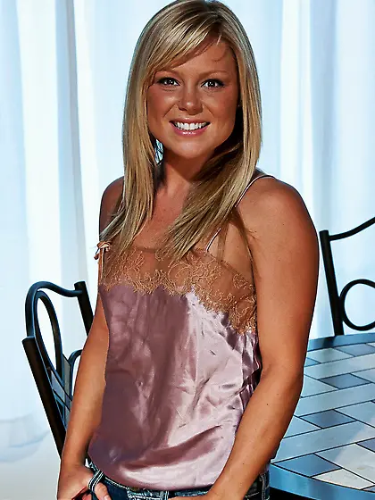 Perky blondie Meet Madden shows off her gorgeous butt as she rem