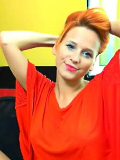 Redhead hotcloe perform anal