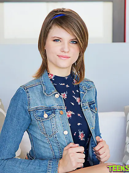 Sexy thighs teen shows her innocent face before hard banging