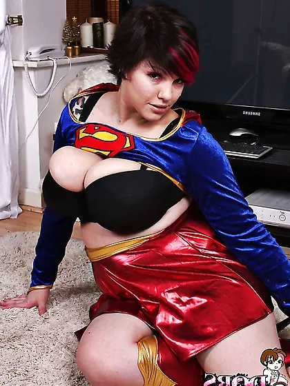 PLUMPER DORS FELINE ( SUPERGIRL ) 1A PARTE