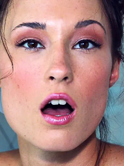 Slim teen girl Elle Williams shows her beautiful tight ass and s