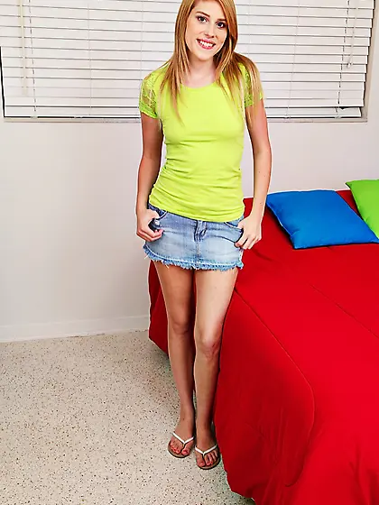 American seductive pink pussy close up