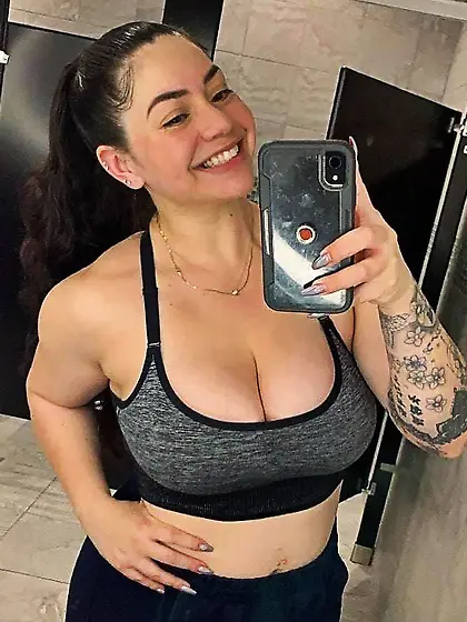 getting hard dick in me this pussy wet and ass too