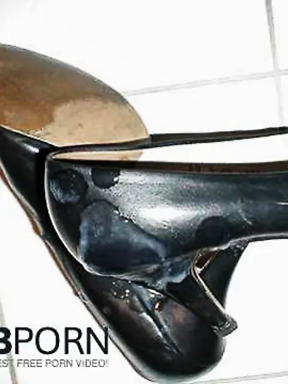 High-Heeled Shoes I once creamed (ex-girlfriend boots)