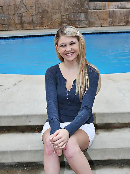 Lovely blonde model Kali Lane strips her clothes and slurps on b