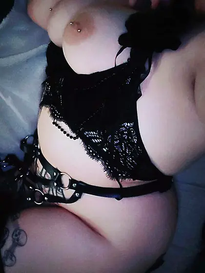 Busty Goths 3