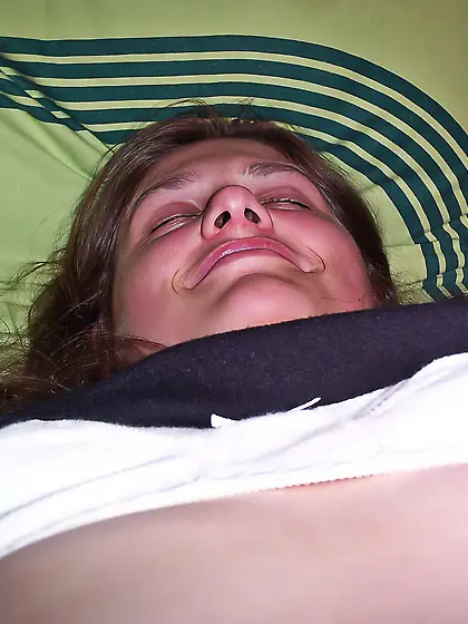 Hairy pussy of Zuzana