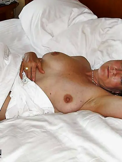 Throating is her hobby