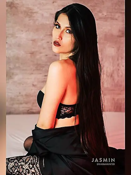 Athletic dildo squirt