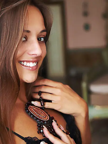 Sophisticated brunette black laced