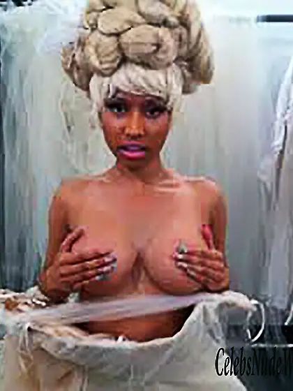 Nikki Minaj nude