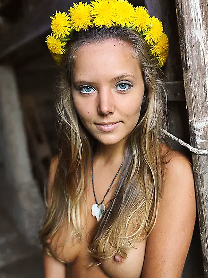 Tanned blue-eyed cutie flower