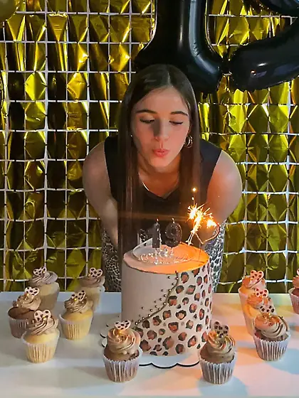 . Me das sexo oral perfecto.. Me tocas muy exquisi