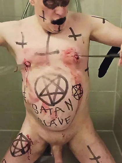Satan Slave Cuts Open His Own Nipples