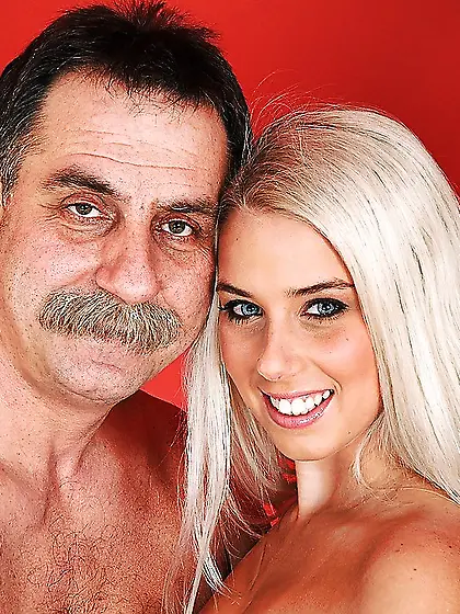 Hungarian teen pretty cumshot