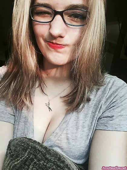 i love machine guns and i love bullets in my tits