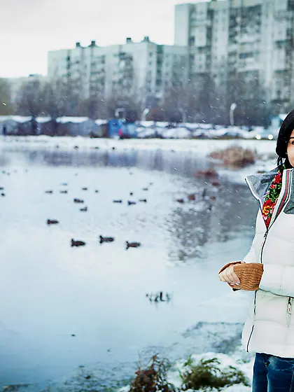 Tanned brunette with a hairy pussy posing nude after a long day