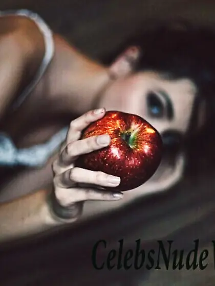 Erika Albonetti Topless