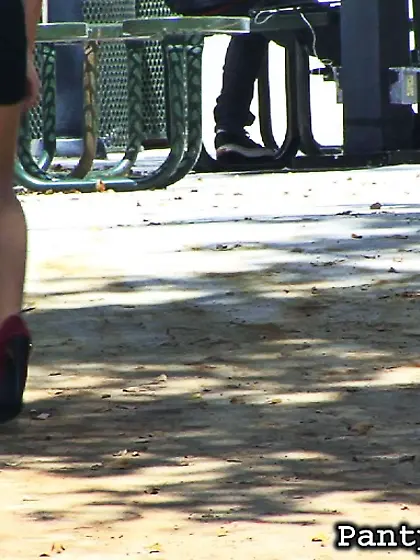 Voyeur brings pantyhose babe