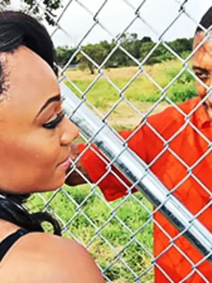 Smoking hot swarthy babe