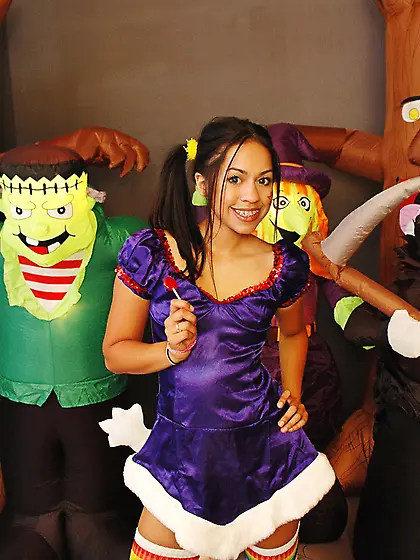 Cindy Cupcakes takes off her dress to show her firm bottom and w