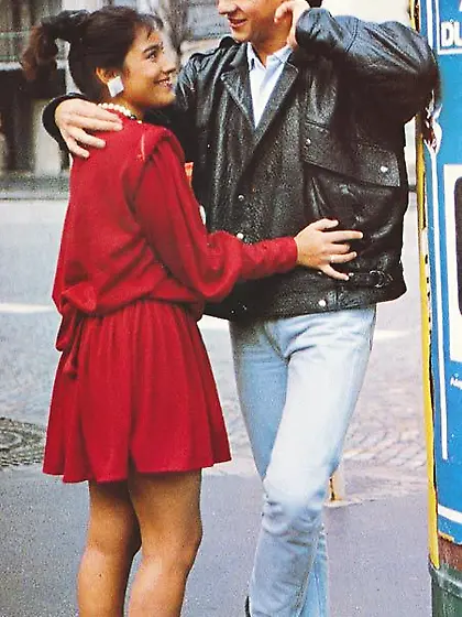 Exotic hairy retro teenie