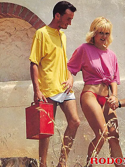 Horny eighties girl handles