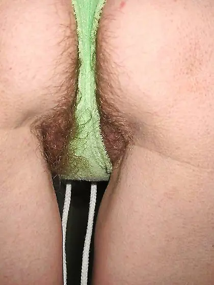 SeXXXy 40 Plus wifey - MUMMY - Trim or Not?