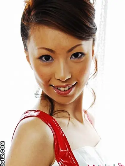 Vicious Asian doll Tomoe Hinatsu demonstrates her tender body wr