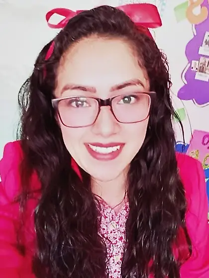 Yuz,  la maestra más tetona que hay y la más zorr