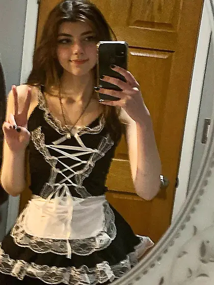 Violet (TikTok Slut) for Tributes