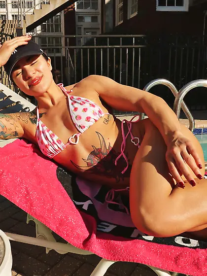 how would you treat fit dirty bop sid?