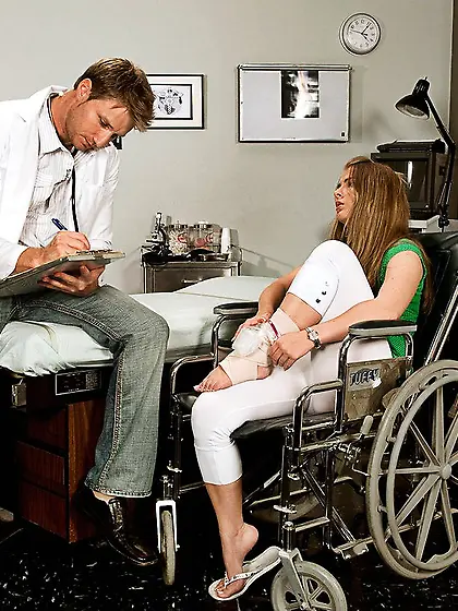 Small tits toes footjob