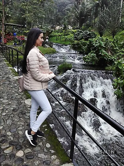 French dark eyes girl