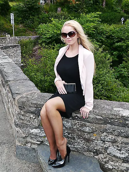 Blonde gorgeous dress