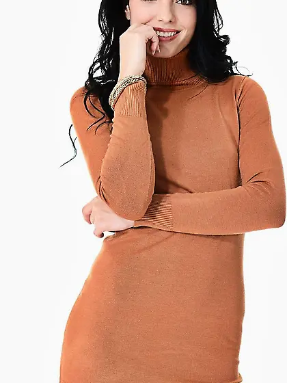 Czech dark haired high heel fetish