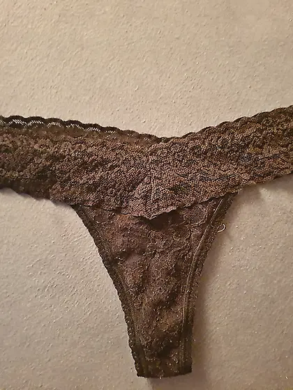 Panty raid : Airbnb and afterparty panties