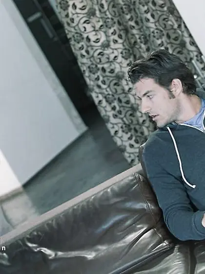 Babes porn pics April 9