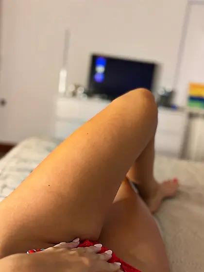 Teen Teasing Pussy and Tits